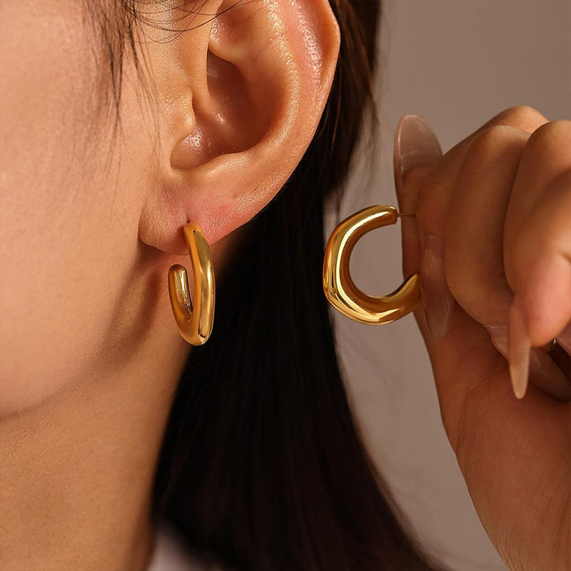 Misshape Cure Earrings In Gold