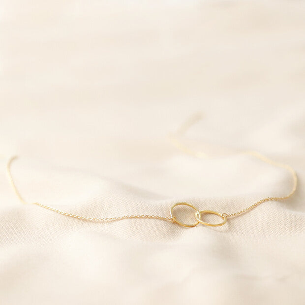 Brushed Interlocking Hoop Necklace in Gold